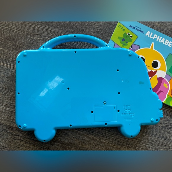 Baby Shark Pinkfong Learning Words Alphabet ABC English Bus Play Toy Baby Kids - Picture 6 of 7
